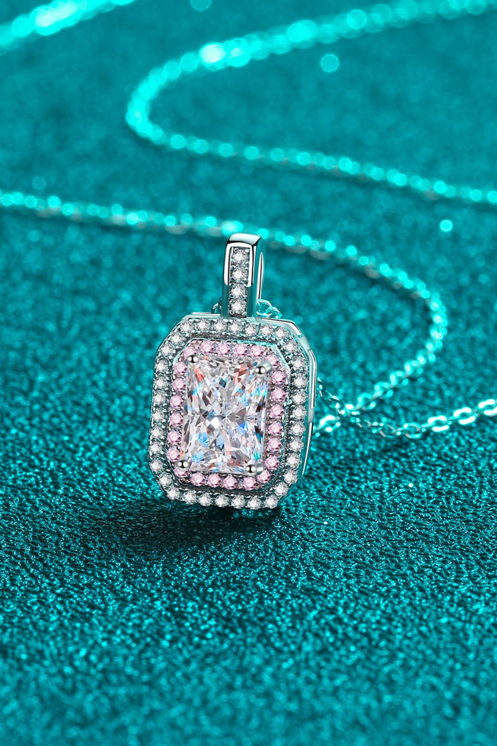 1 Carat Moissanite Geometric Pendant Chain Necklace - Admiresty