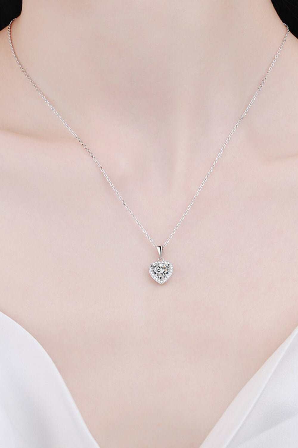 1 Carat Moissanite Heart Pendant Chain Necklace - Admiresty