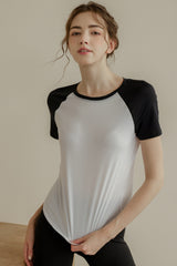 Round Neck Short Raglan Sleeve T-Shirt