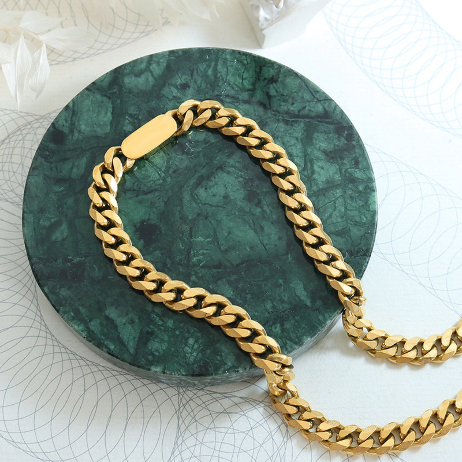 18K Gold - Plated Chain Necklace - Admiresty