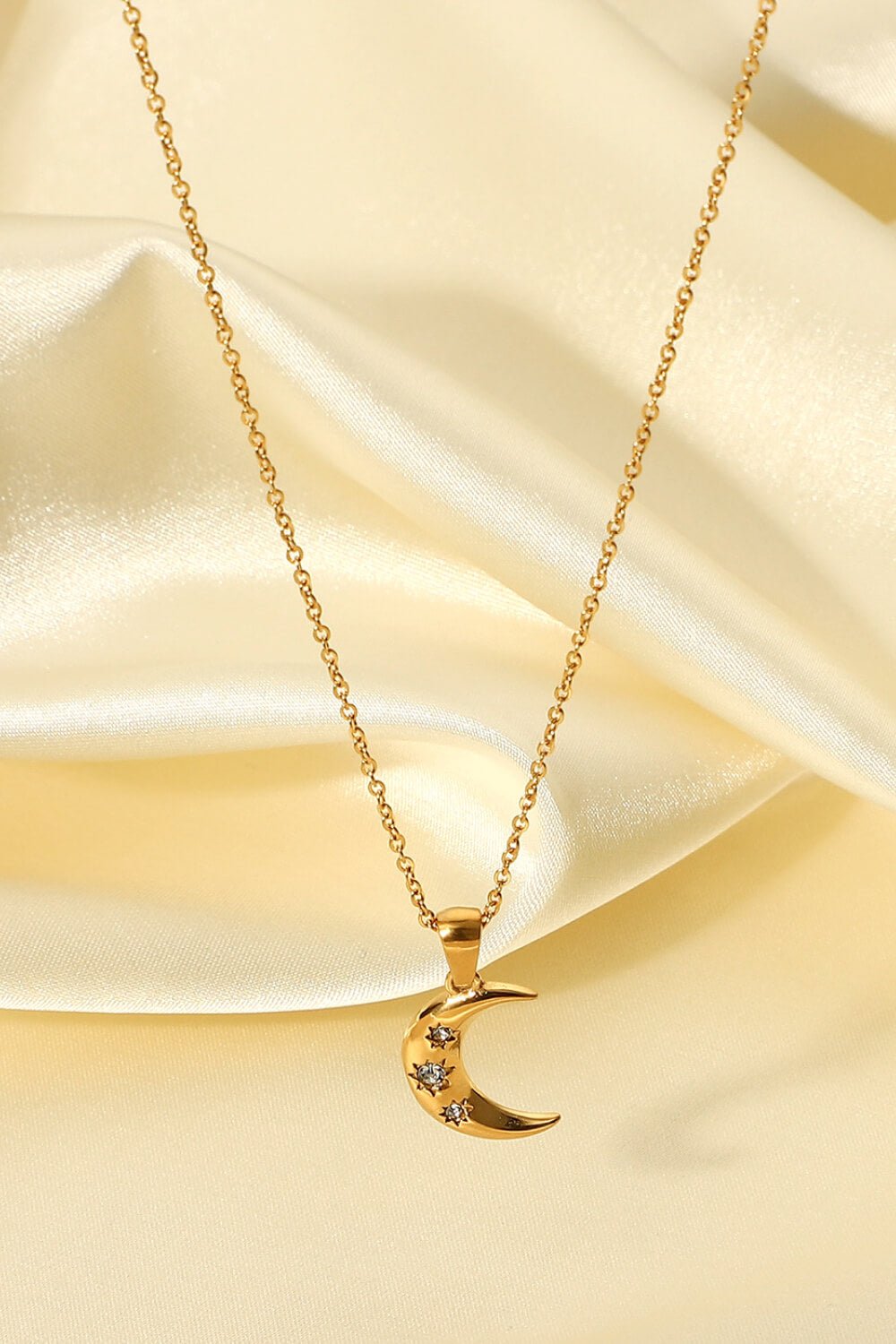 18K Gold Plated Inlaid Zircon Moon Pendant Necklace - Admiresty