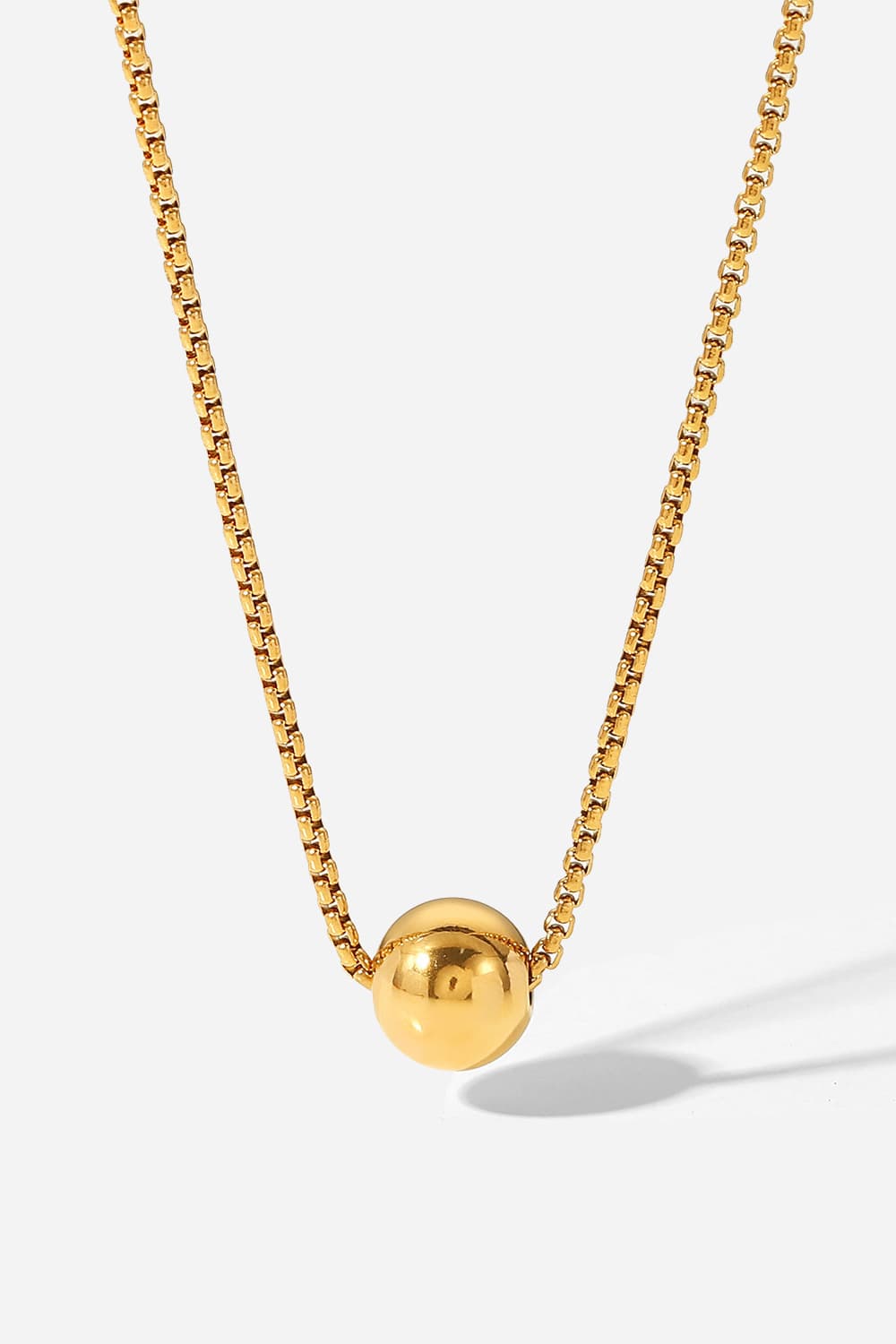 18K Gold - Plated Round Shape Pendant Necklace - Admiresty