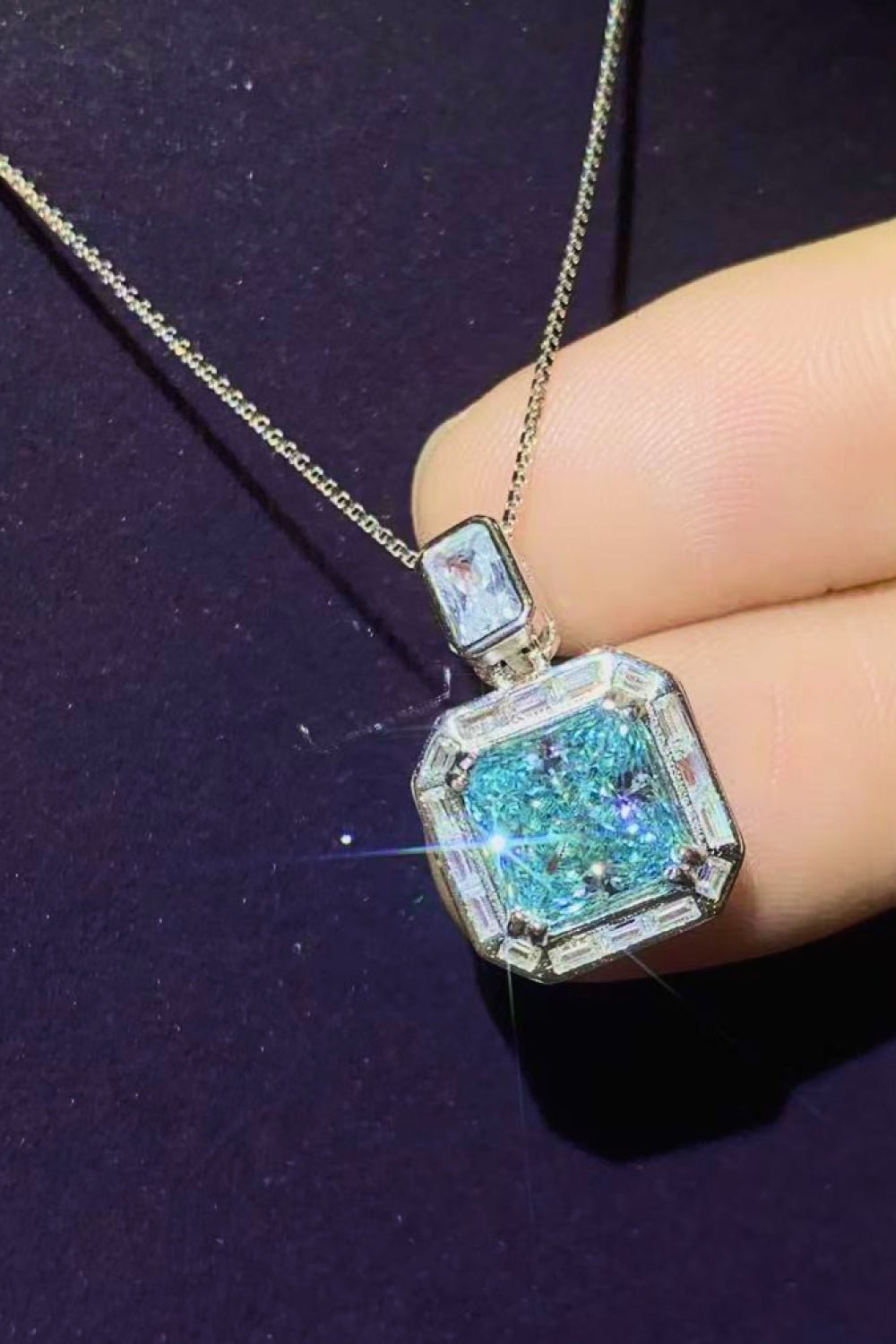 2 Carat Moissanite Square Pendant Necklace - Admiresty