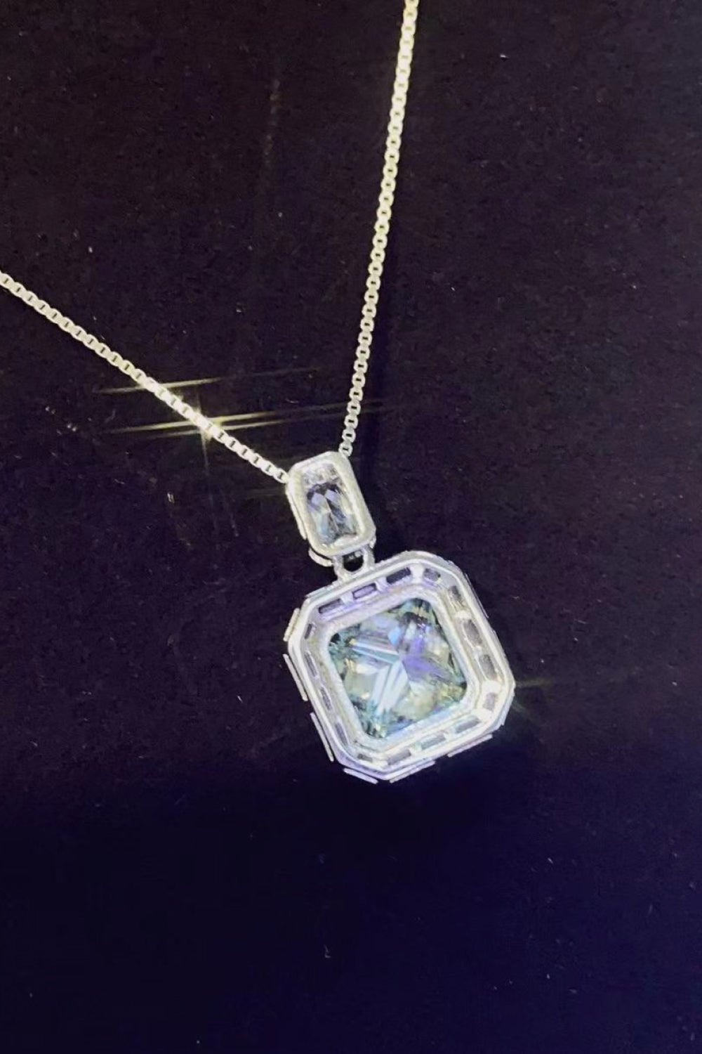 2 Carat Moissanite Square Pendant Necklace - Admiresty