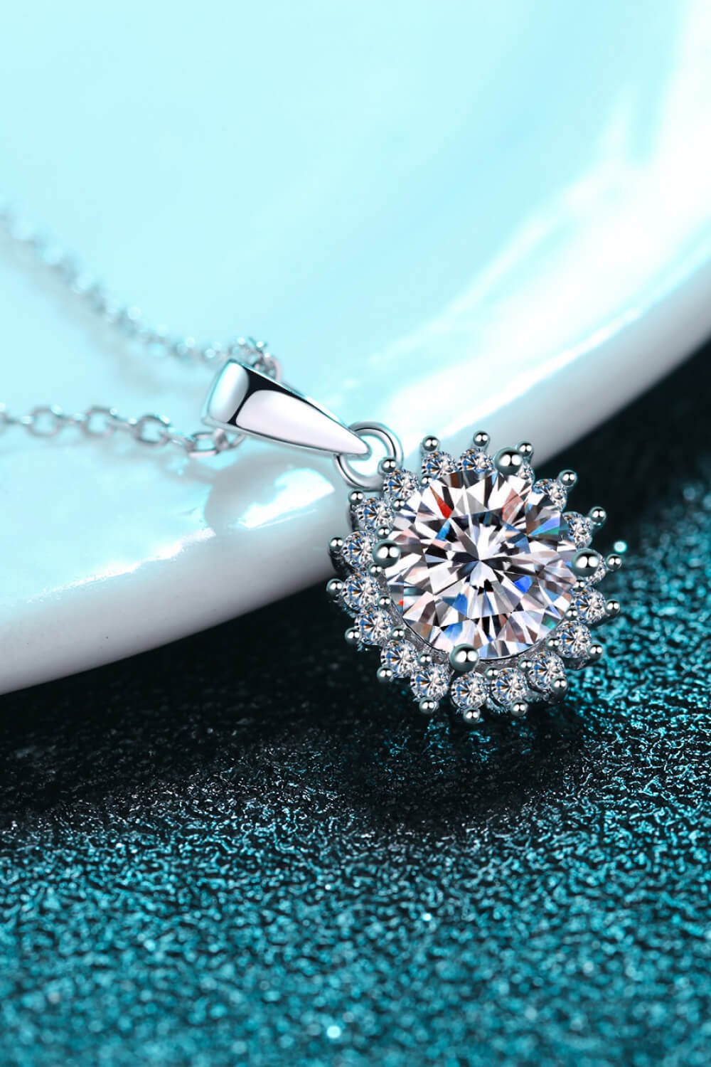 925 Sterling Silver Moissanite Pendant Necklace - Admiresty