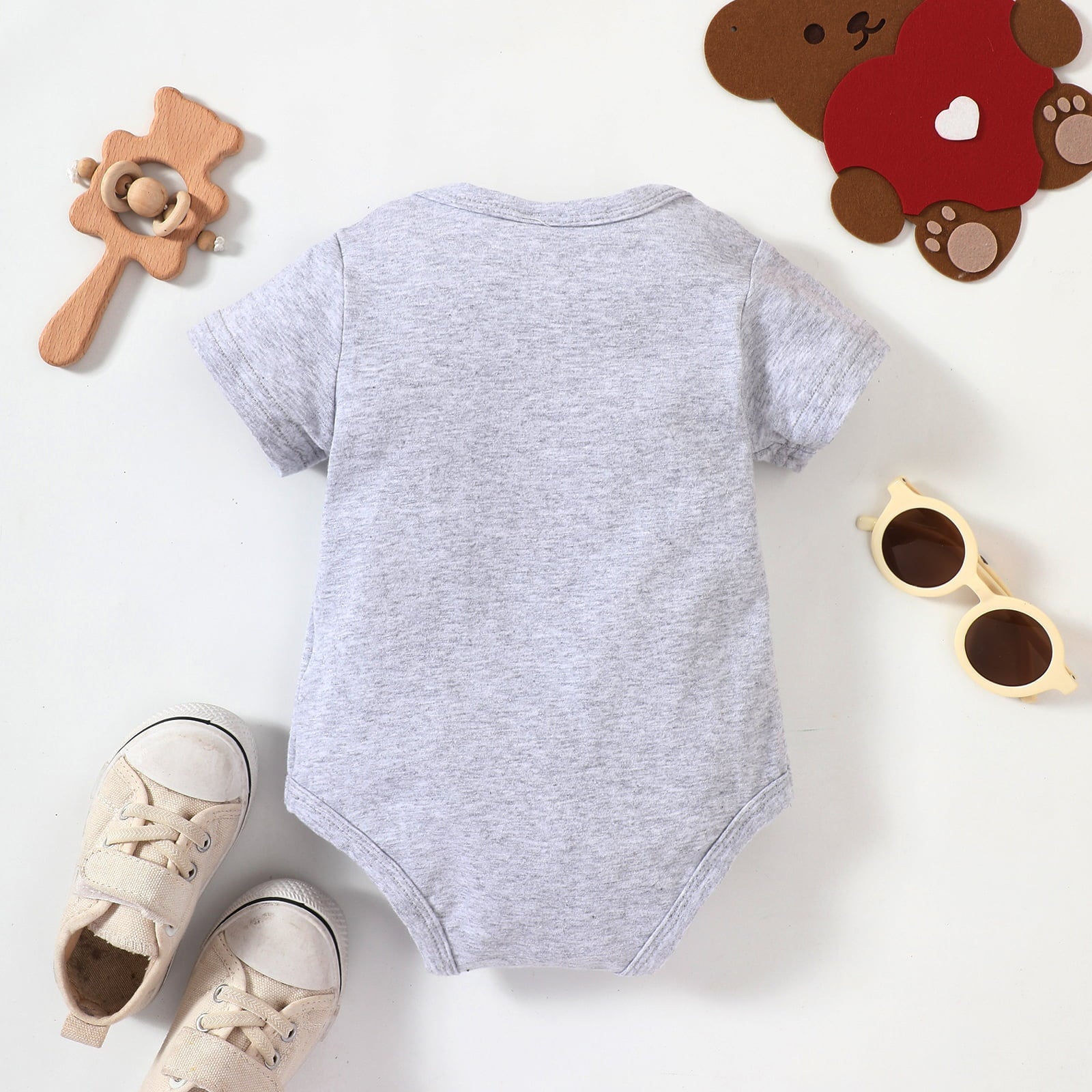 Baby Bear Graphic Short Sleeve Bodysuit - Admiresty