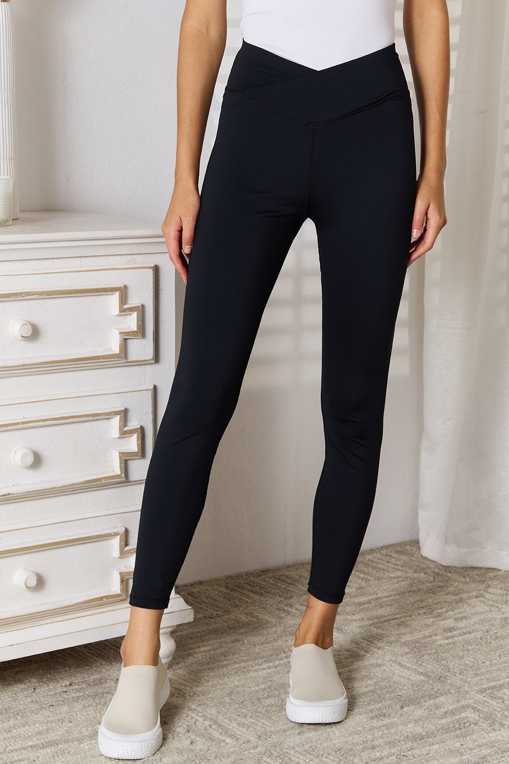 Basic Bae V - Waistband Sports Leggings - Admiresty