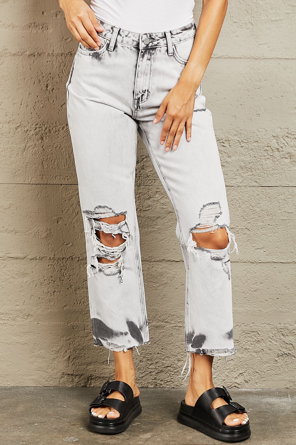 BAYEAS Acid Wash Accent Cropped Mom Jeans - Admiresty