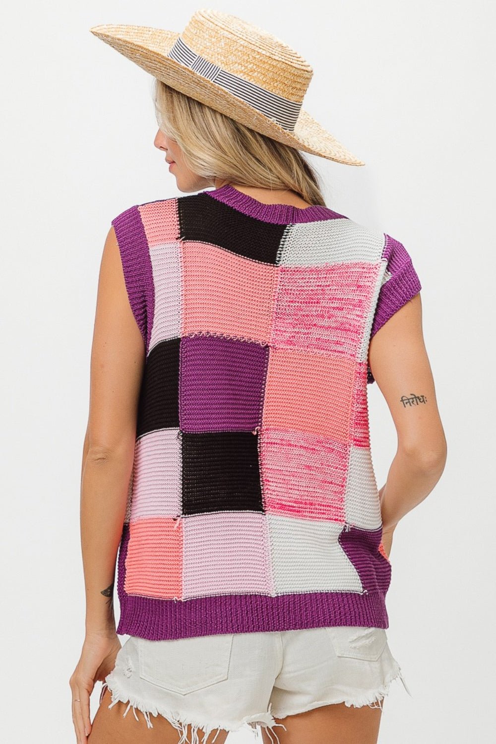 BiBi Color Block Round Neck Sweater Vest - Admiresty