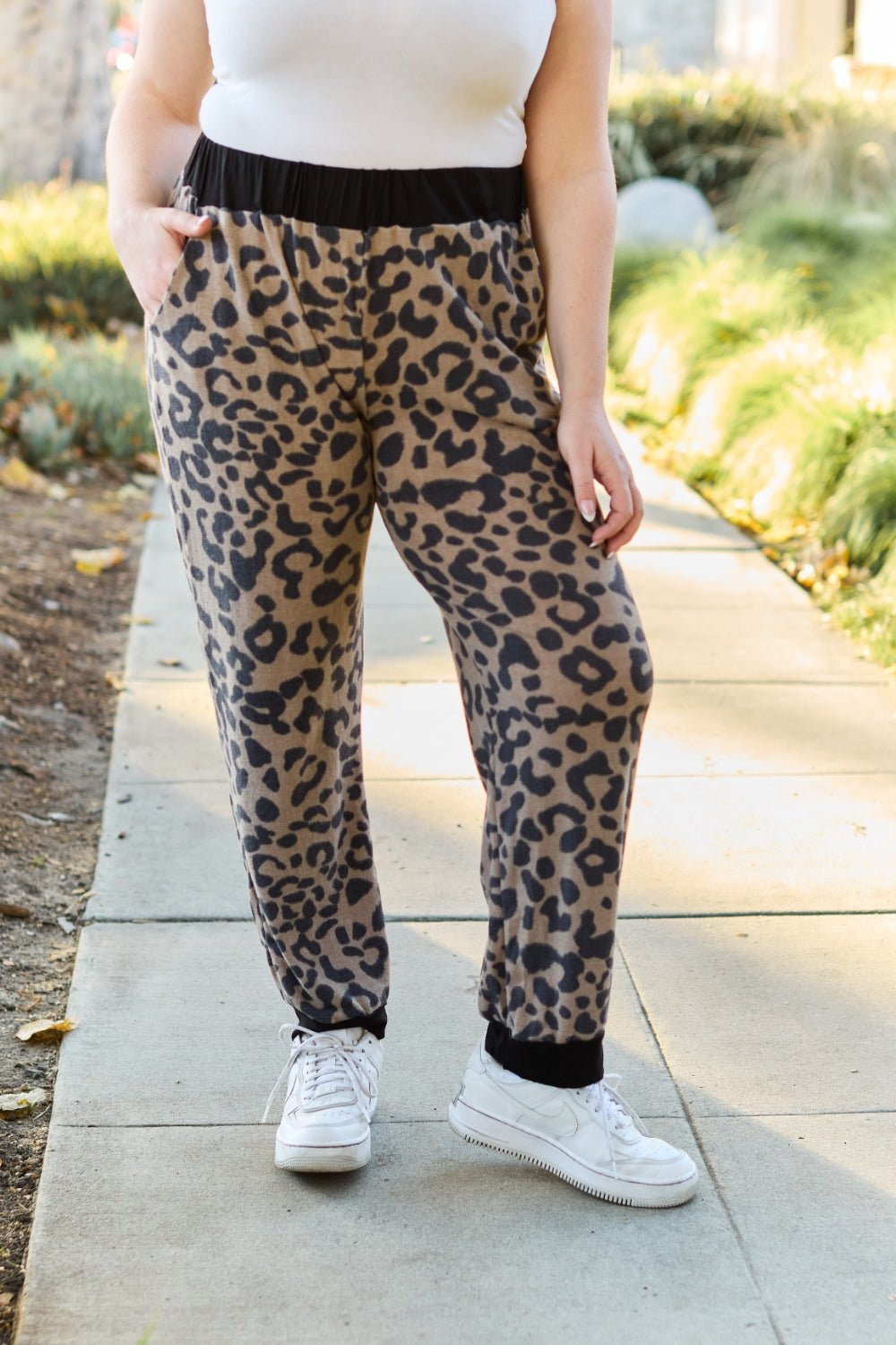 Celeste Design Full Size Leopard Contrast Sweatpants - Admiresty