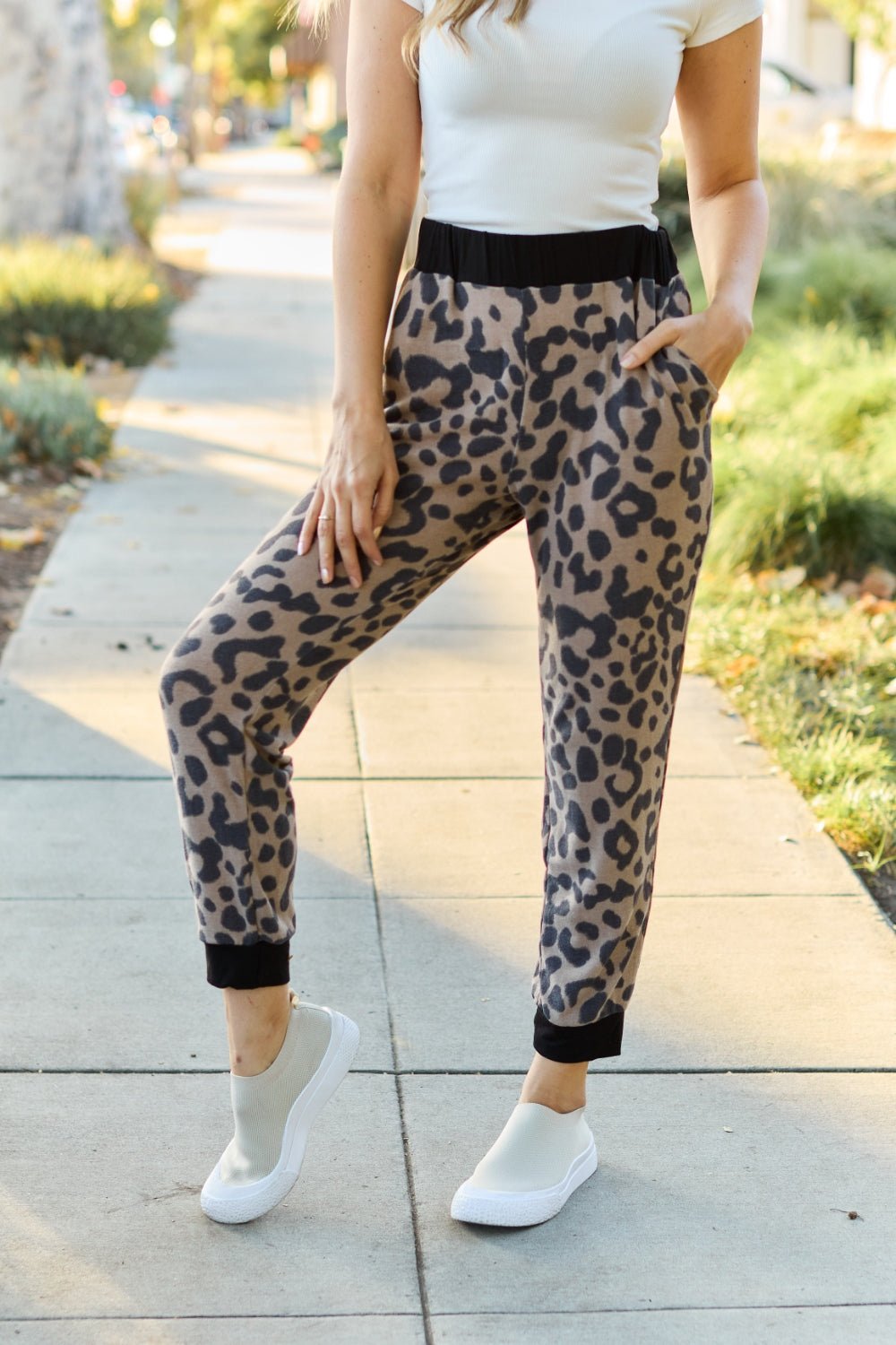 Celeste Design Full Size Leopard Contrast Sweatpants - Admiresty