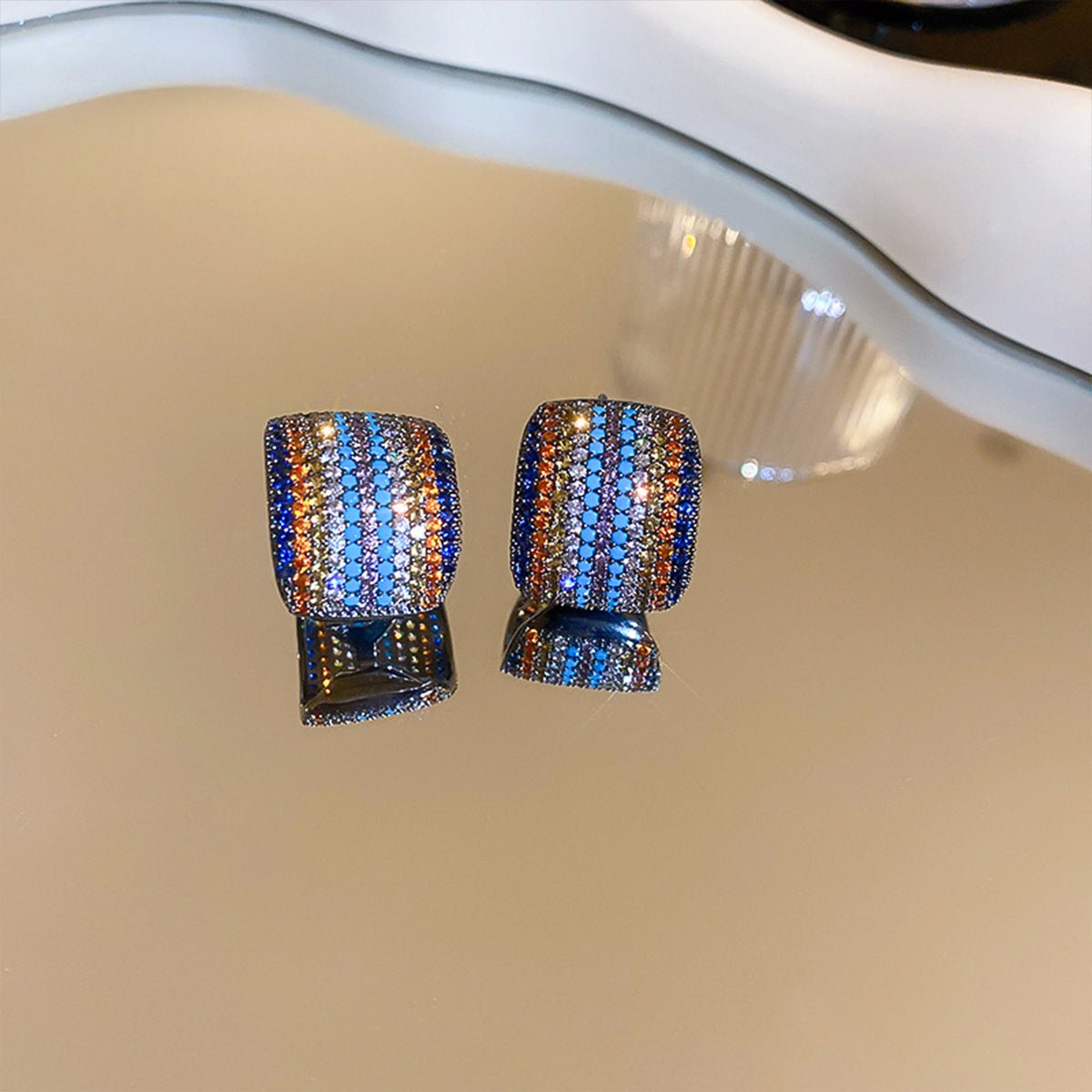 Contrast Inlaid Zircon Earrings - Admiresty