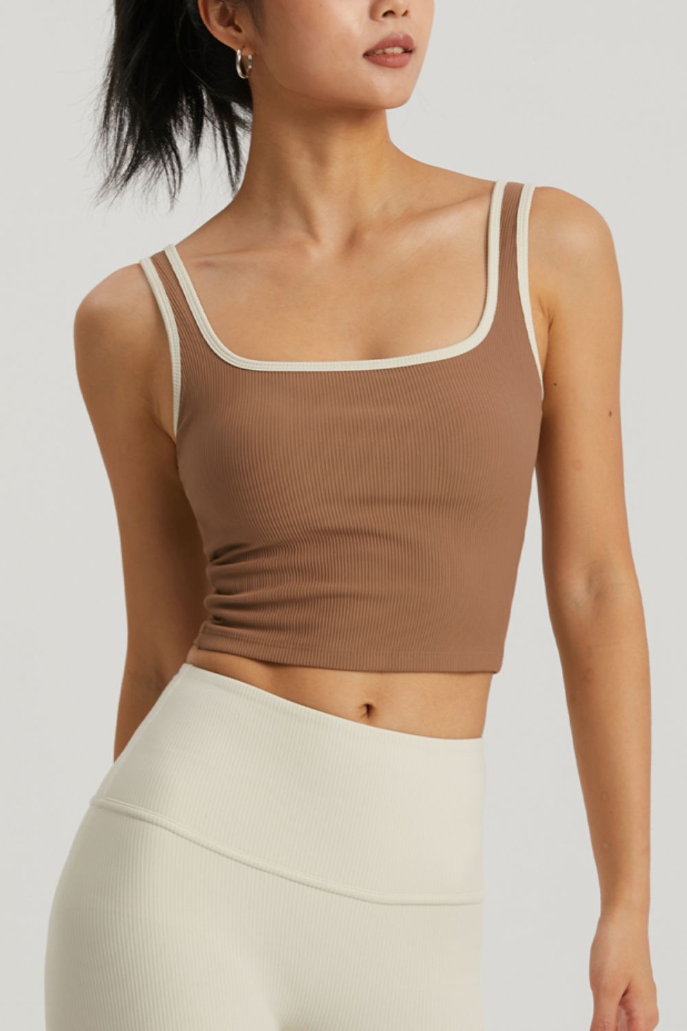 Contrast Square Neck Cropped Sports Tank - Admiresty