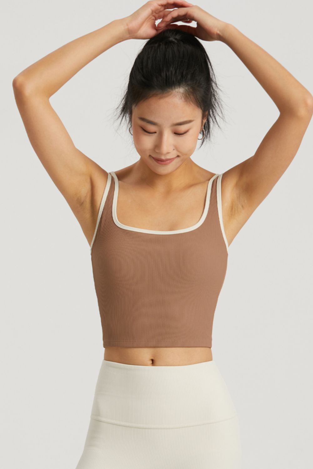 Contrast Square Neck Cropped Sports Tank - Admiresty