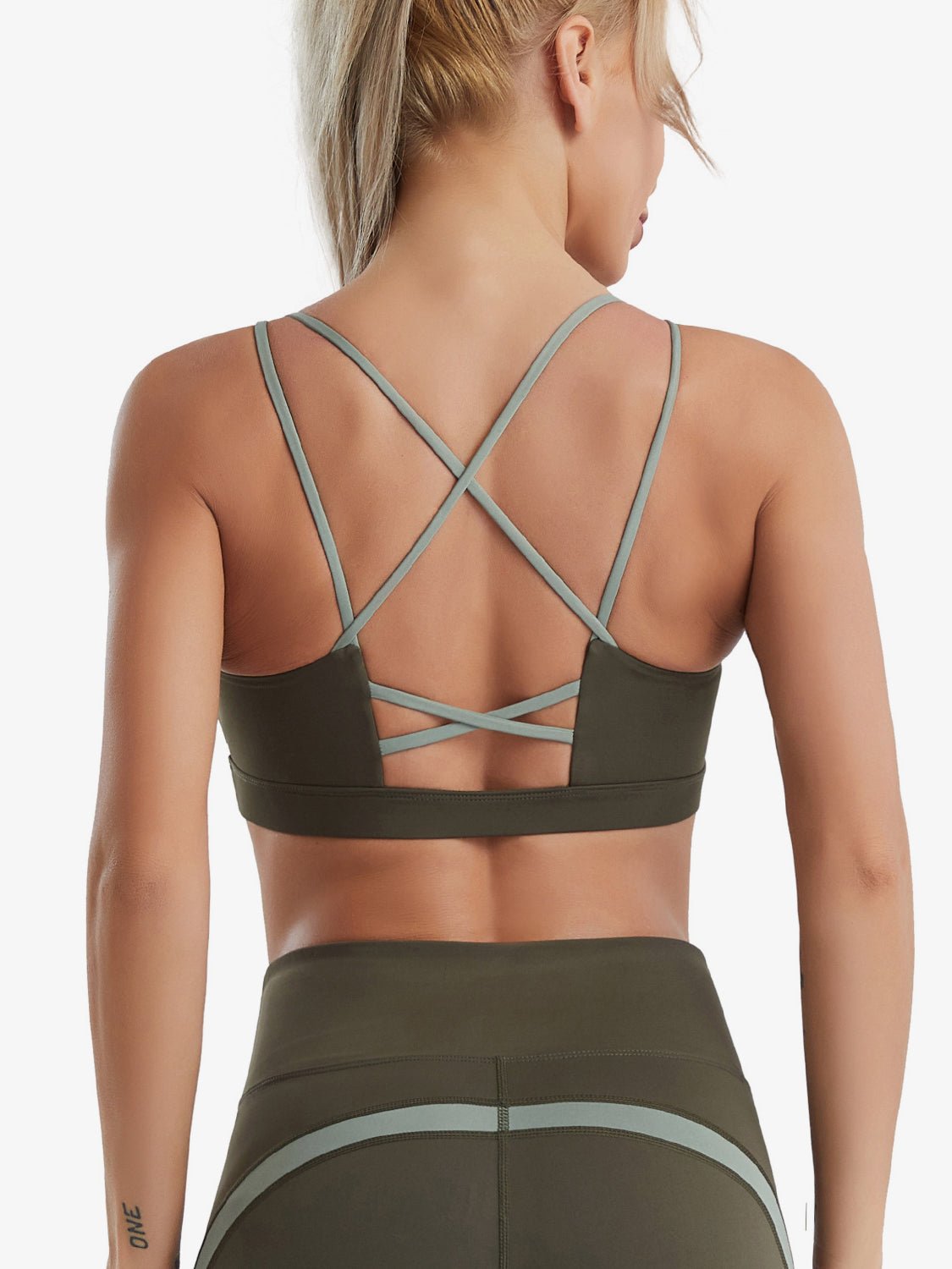 Crisscross Sports Bra - Admiresty