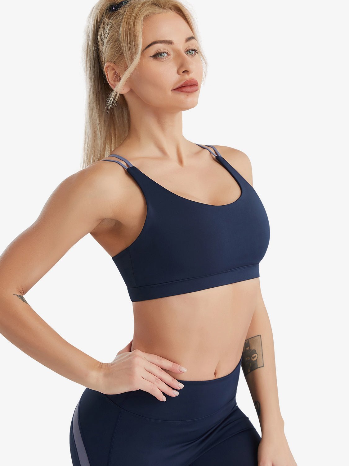 Crisscross Sports Bra - Admiresty