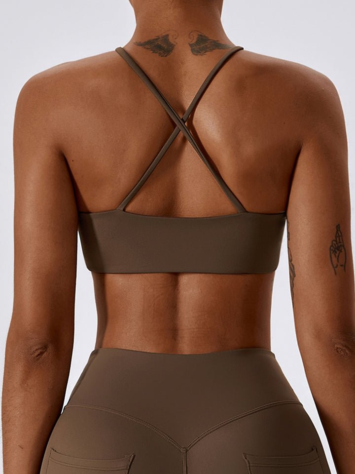 Cropped Halter Neck Sports Bra - Admiresty