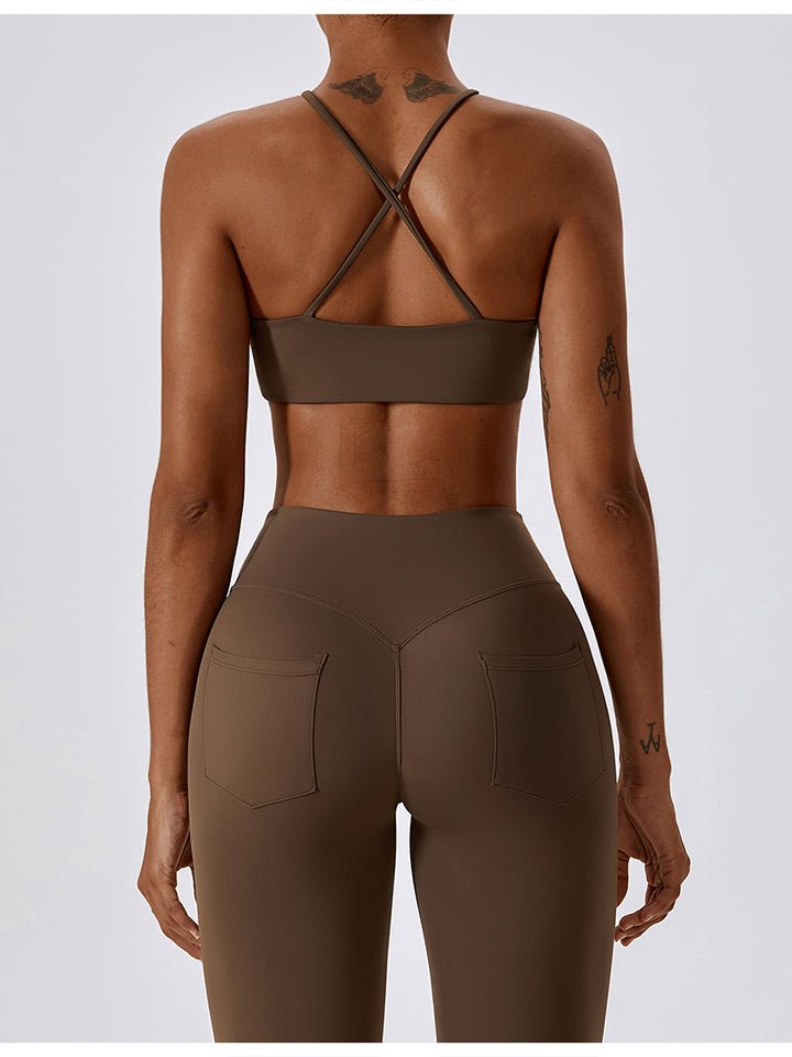 Cropped Halter Neck Sports Bra - Admiresty