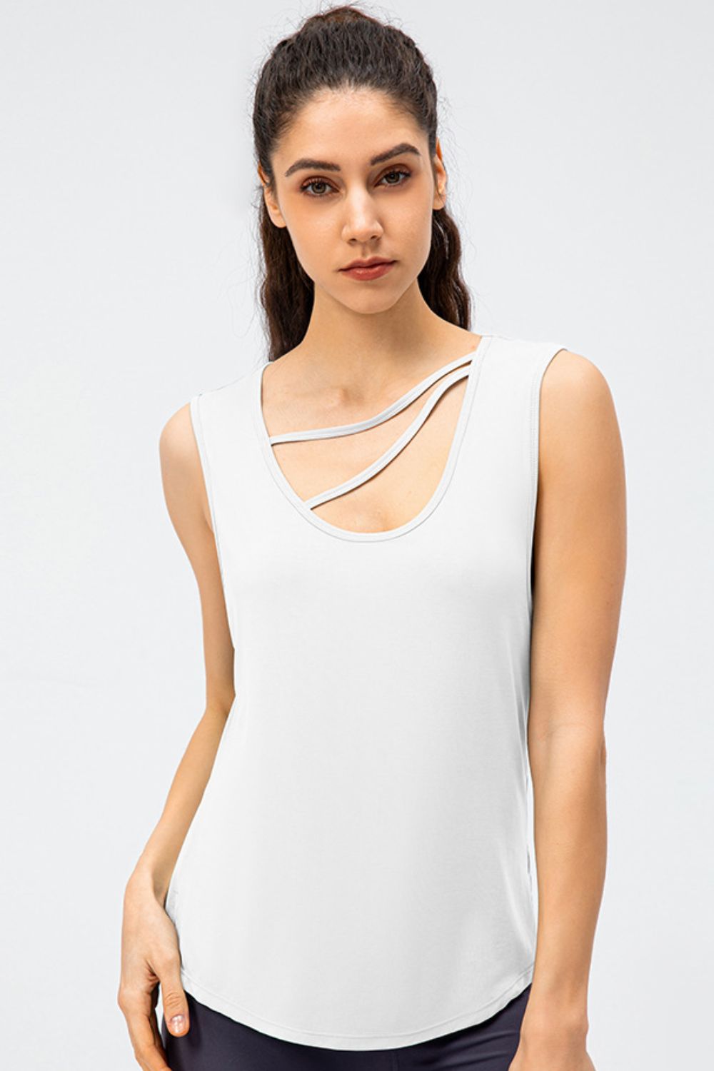 Cutout Reversible Active Tank - Admiresty