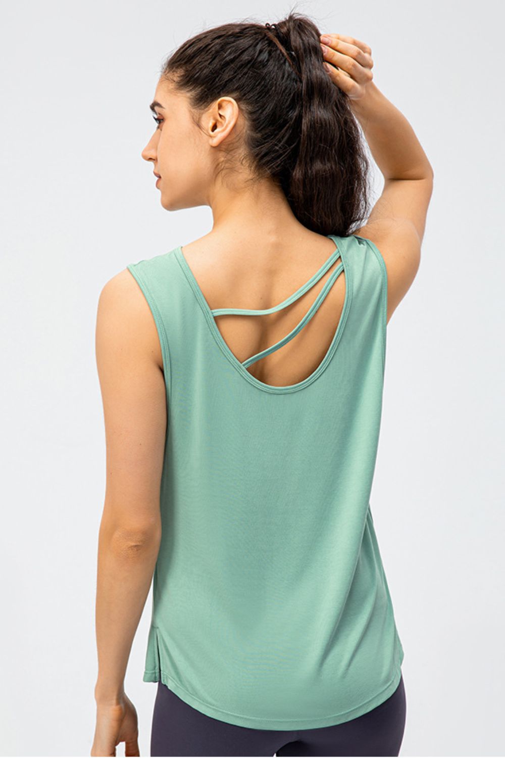 Cutout Reversible Active Tank - Admiresty