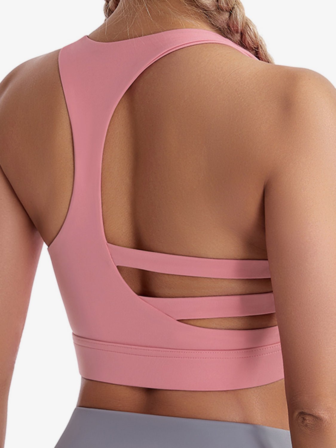 Cutout Sports Bra - Admiresty