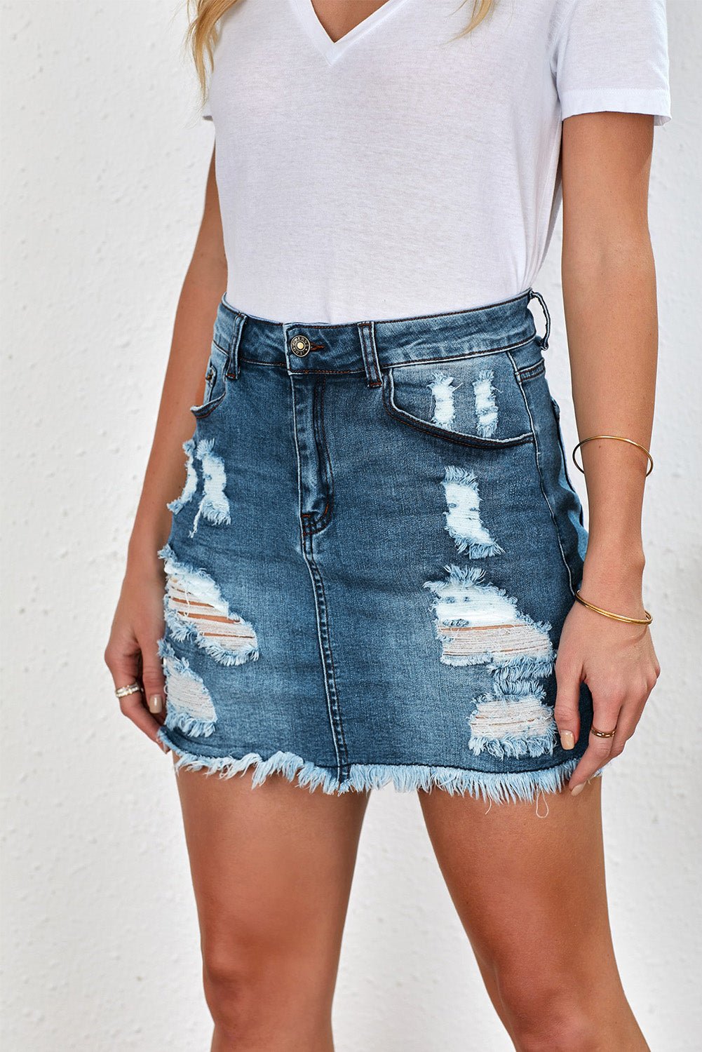 Distressed Raw Hem Denim Mini Skirt - Admiresty