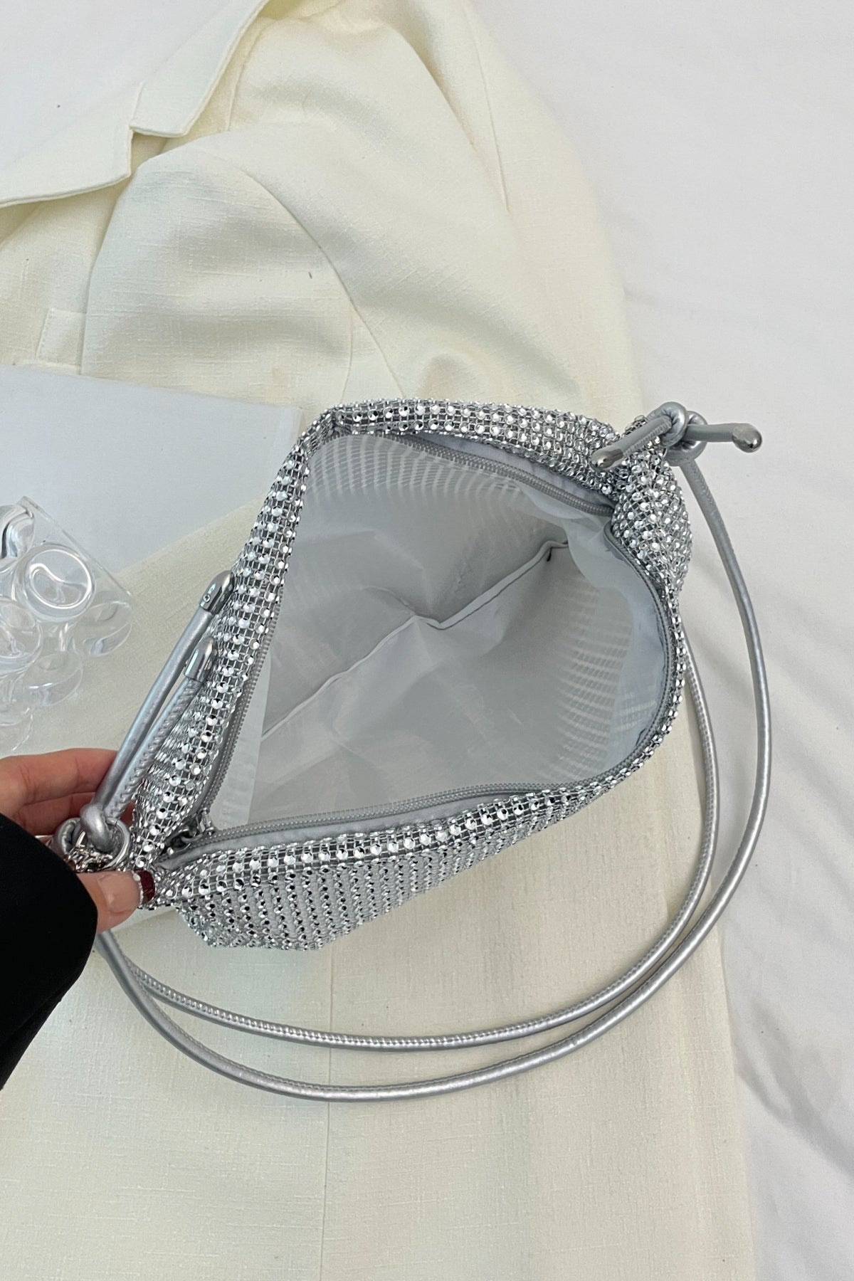 Bolso bandolera con correa anudada y diamantes de imitación