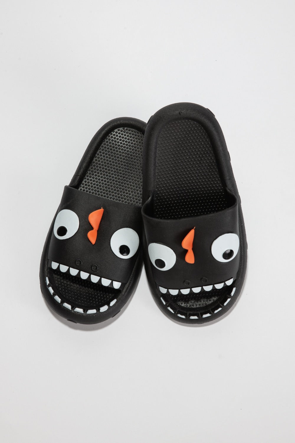 Pantuflas antideslizantes con diseño de nube y almohada de monstruo NOOK JOI