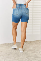 Bermudas vaqueras con doble botón y control de barriga de tamaño completo en azul Judy