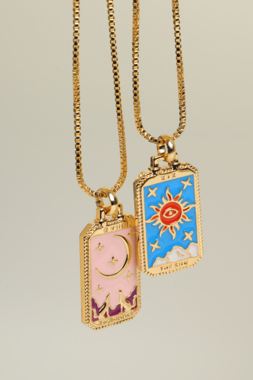 Collar de cobre con colgante de carta del tarot