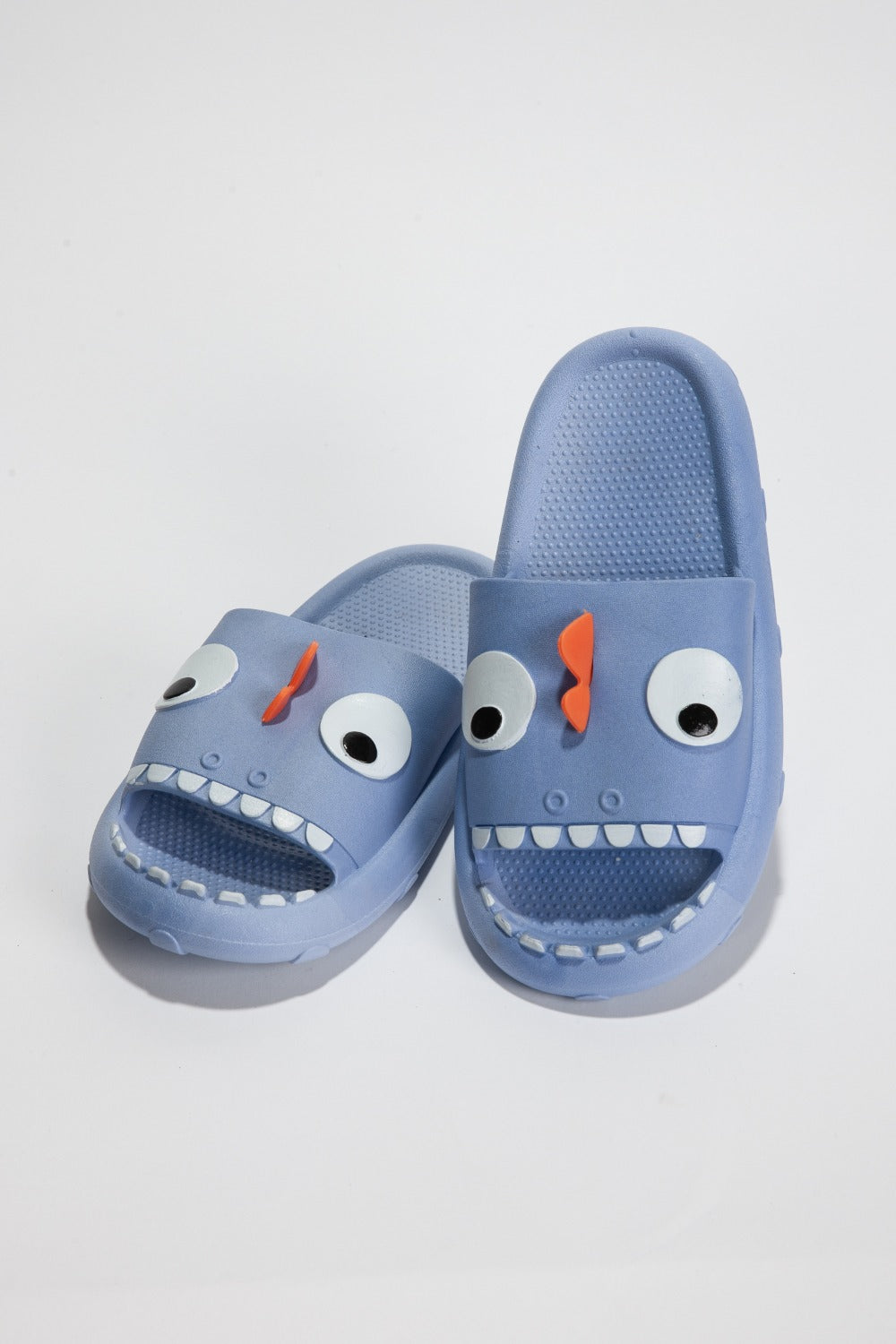 Pantuflas antideslizantes con diseño de nube y almohada de monstruo NOOK JOI