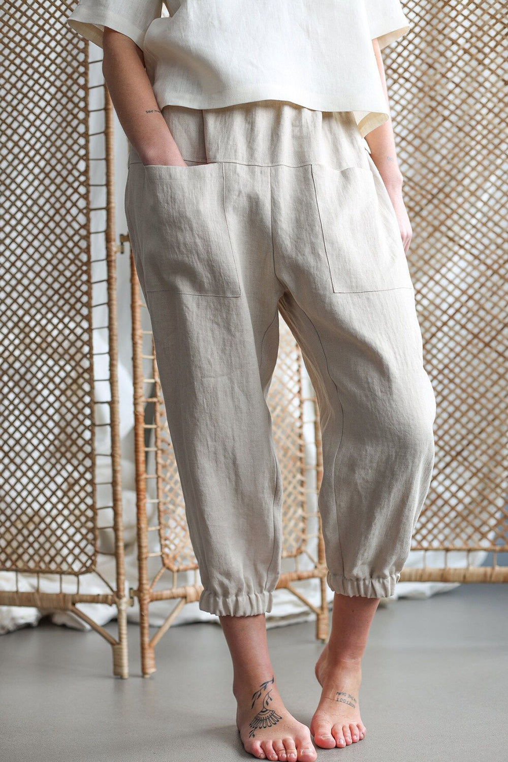 Mid-Rise Waist Pants with Pockets