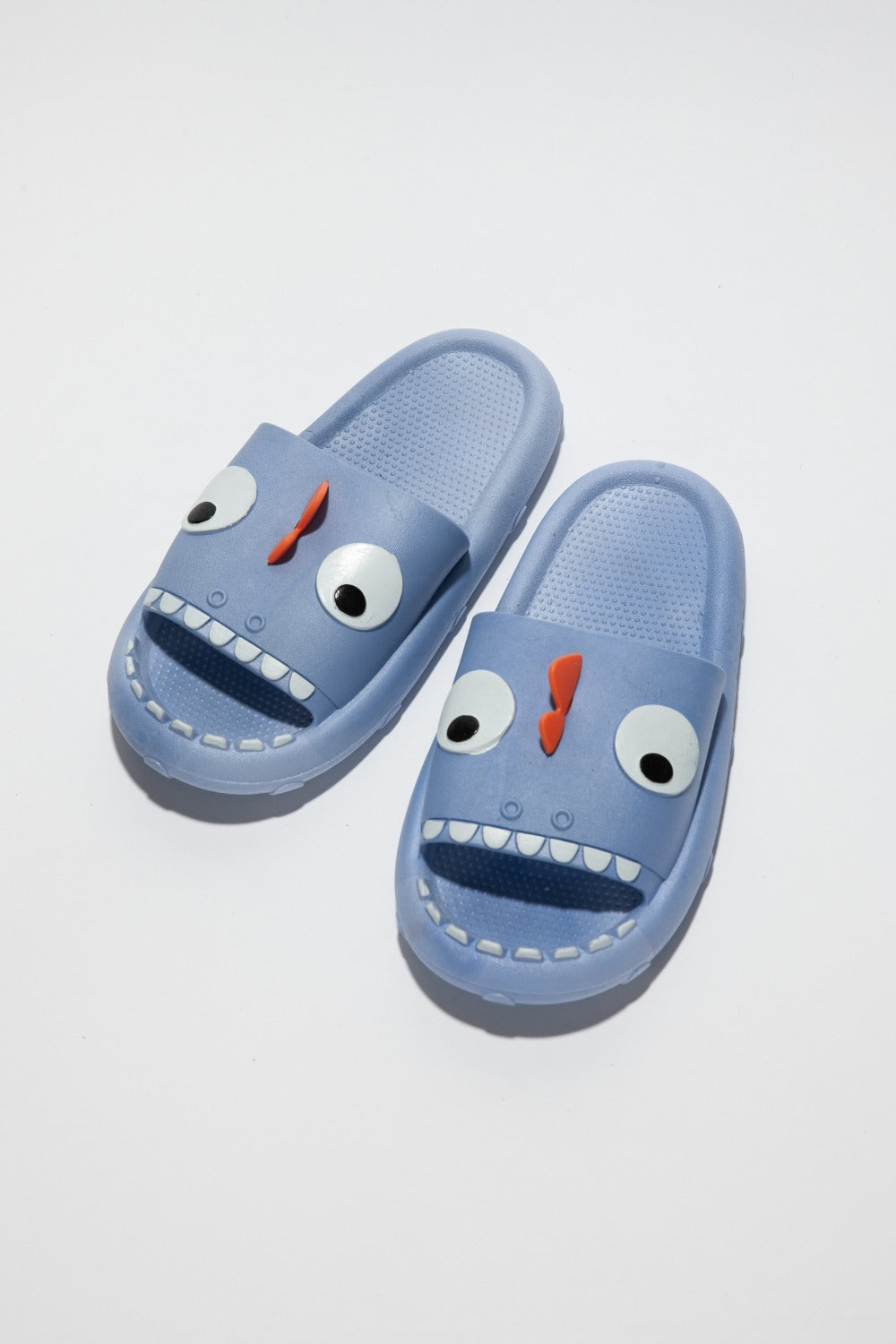 Pantuflas antideslizantes con diseño de nube y almohada de monstruo NOOK JOI