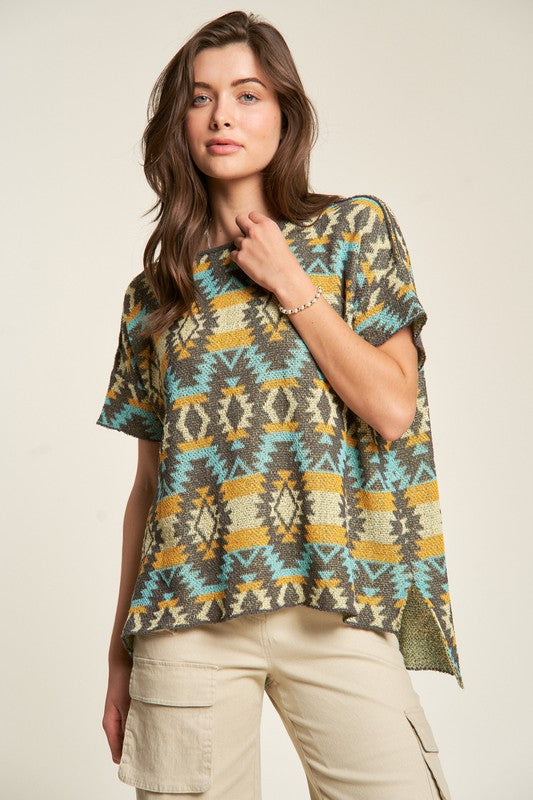 Davi & Dani High-Low Geometric Round Neck Knit Top