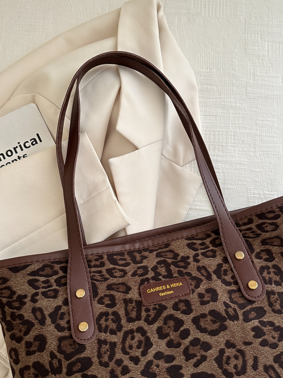 Bolsa de poliéster con estampado de leopardo