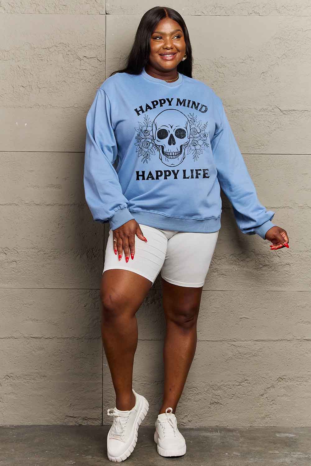 Sudadera con gráfico de calavera Simply Love de tamaño completo HAPPY MIND HAPPY LIFE