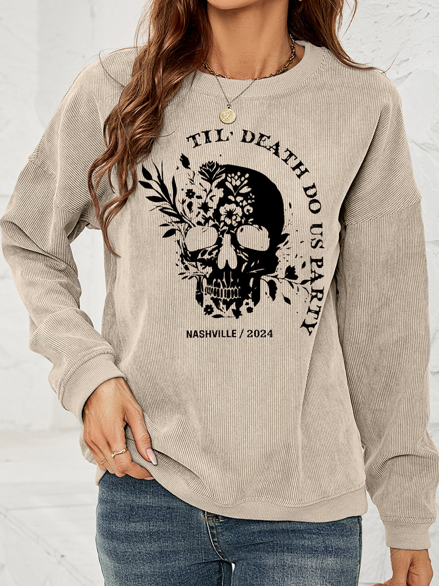 Sudadera con hombros caídos y estampado de calavera