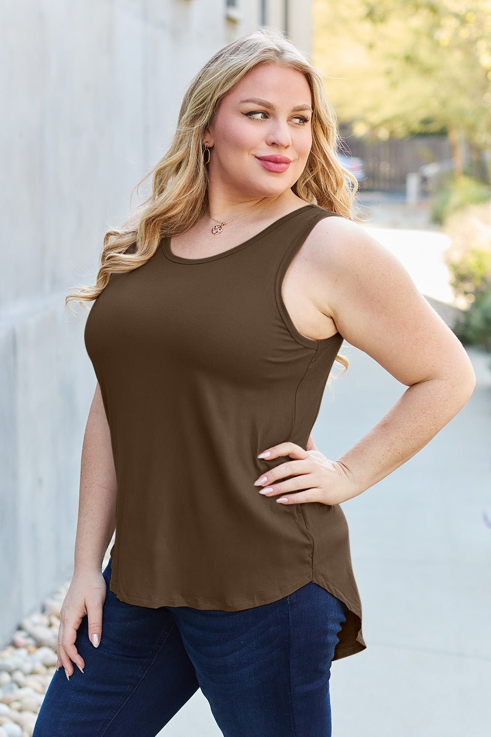 Basic Bae Full Size Round Neck Tank - Admiresty