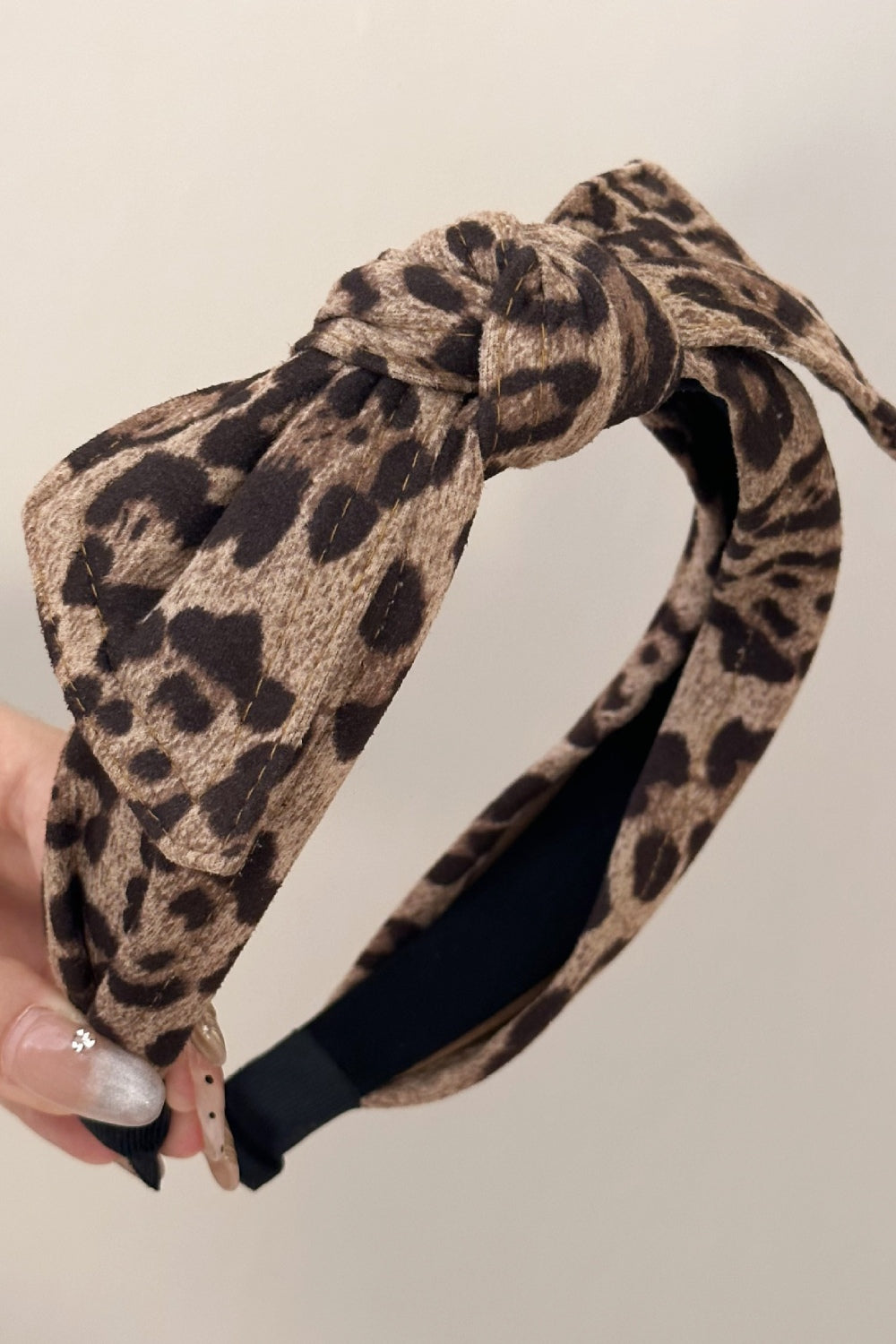 Diadema ancha de poliéster con estampado de leopardo