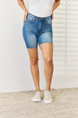 Bermudas vaqueras con doble botón y control de barriga de tamaño completo en azul Judy