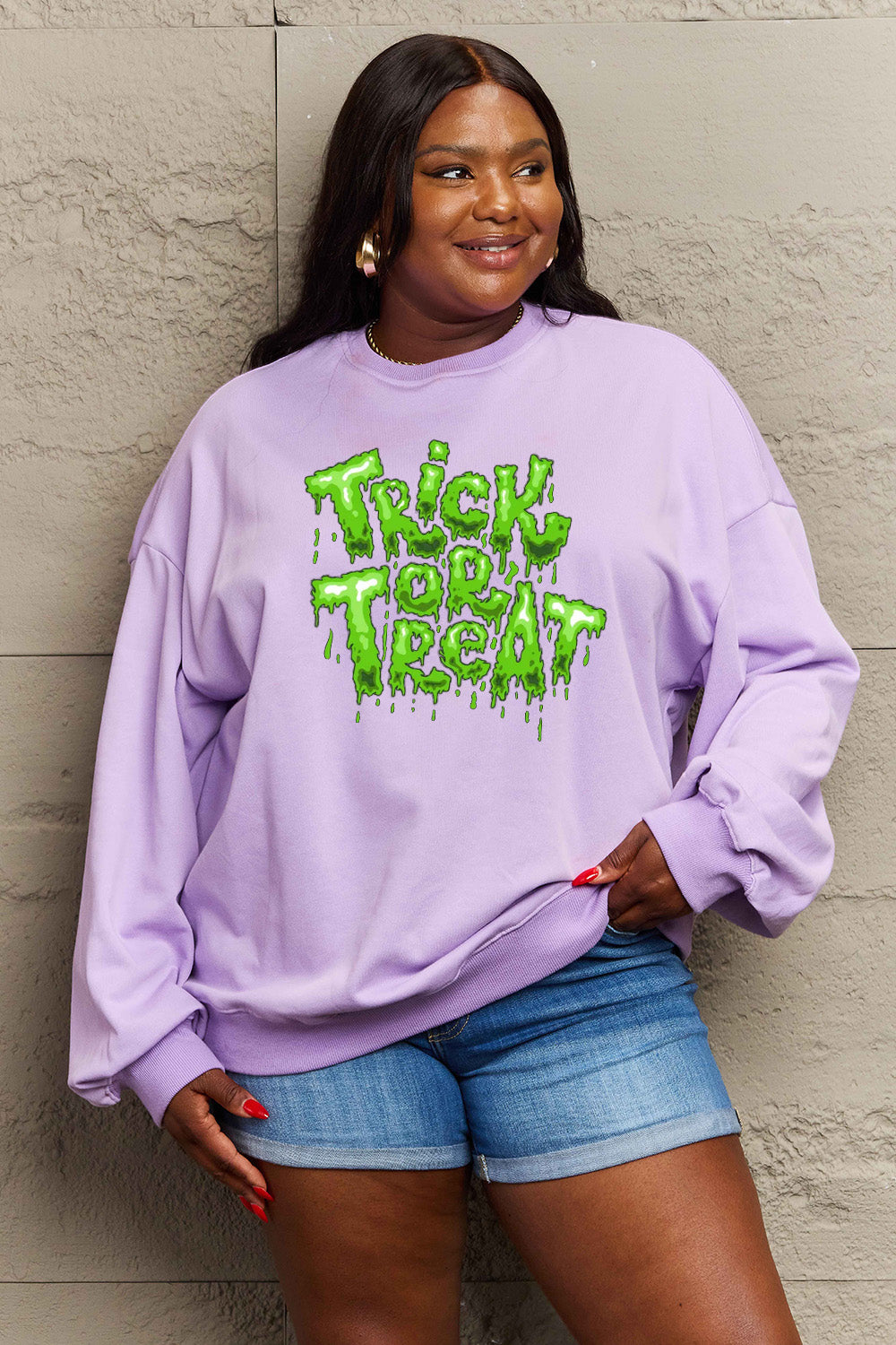 Sudadera con gráfico TRICK OR TREAT de tamaño completo Simply Love