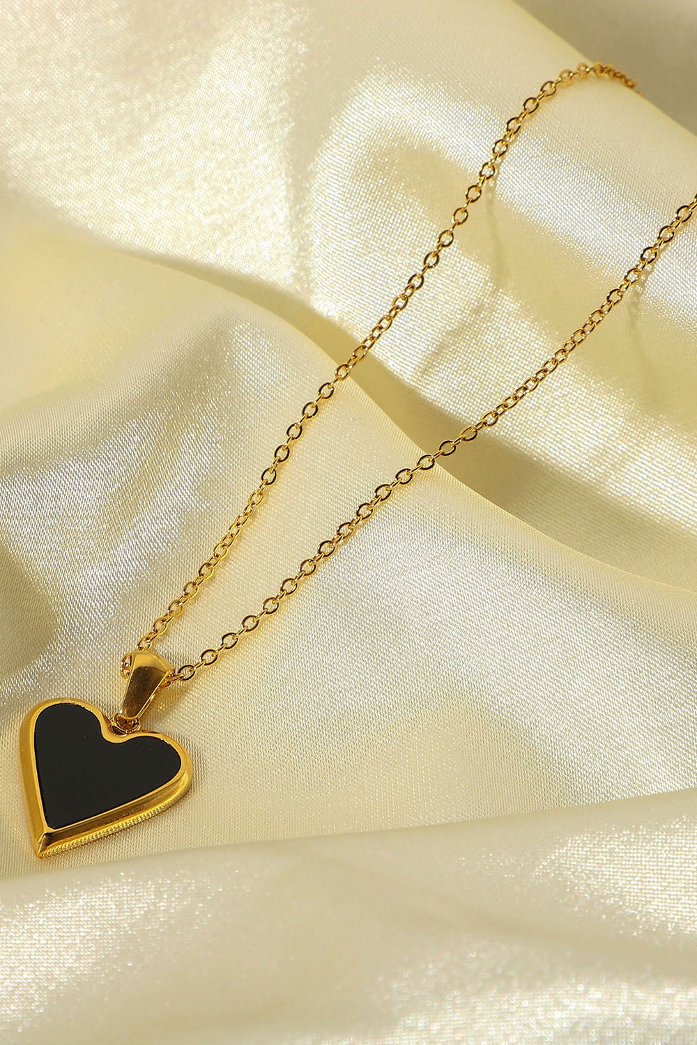 Bordered Heart Chain Necklace - Admiresty