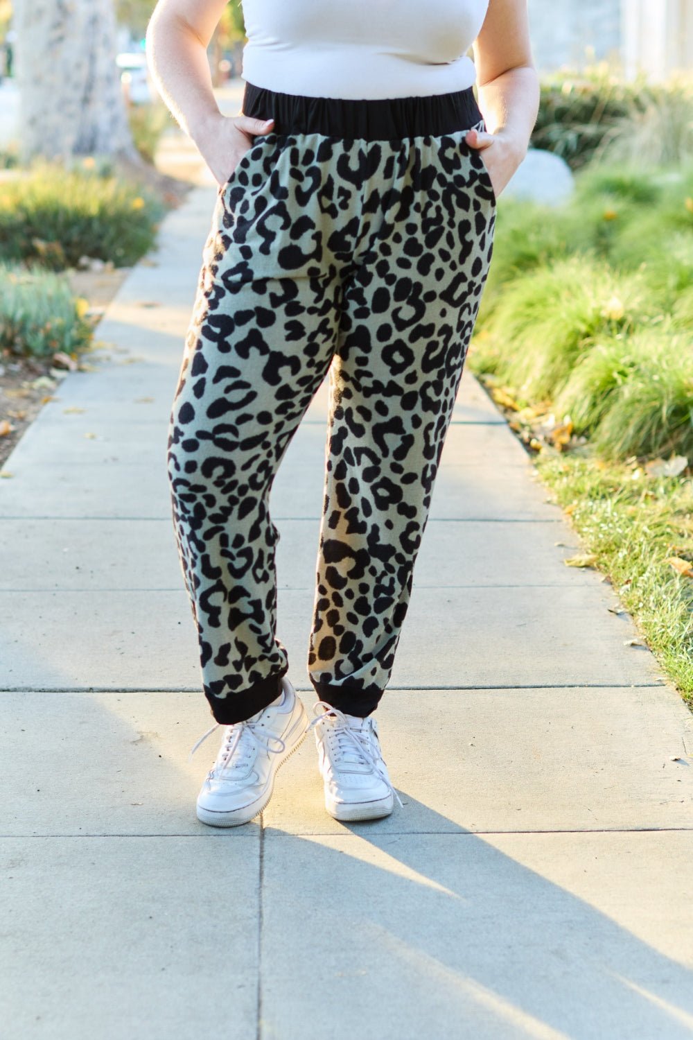 Celeste Design Full Size Leopard Contrast Sweatpants - Admiresty