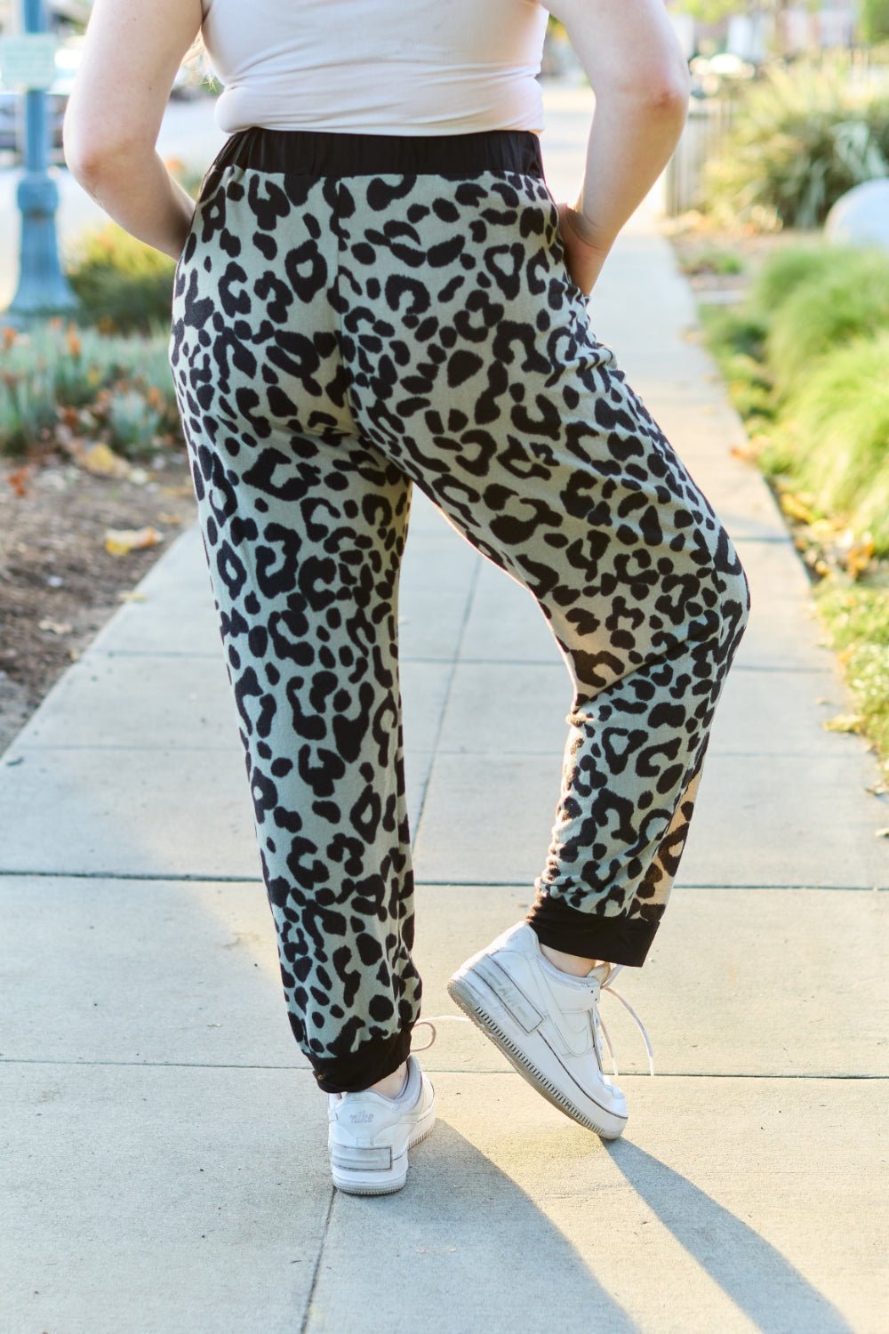 Celeste Design Full Size Leopard Contrast Sweatpants - Admiresty