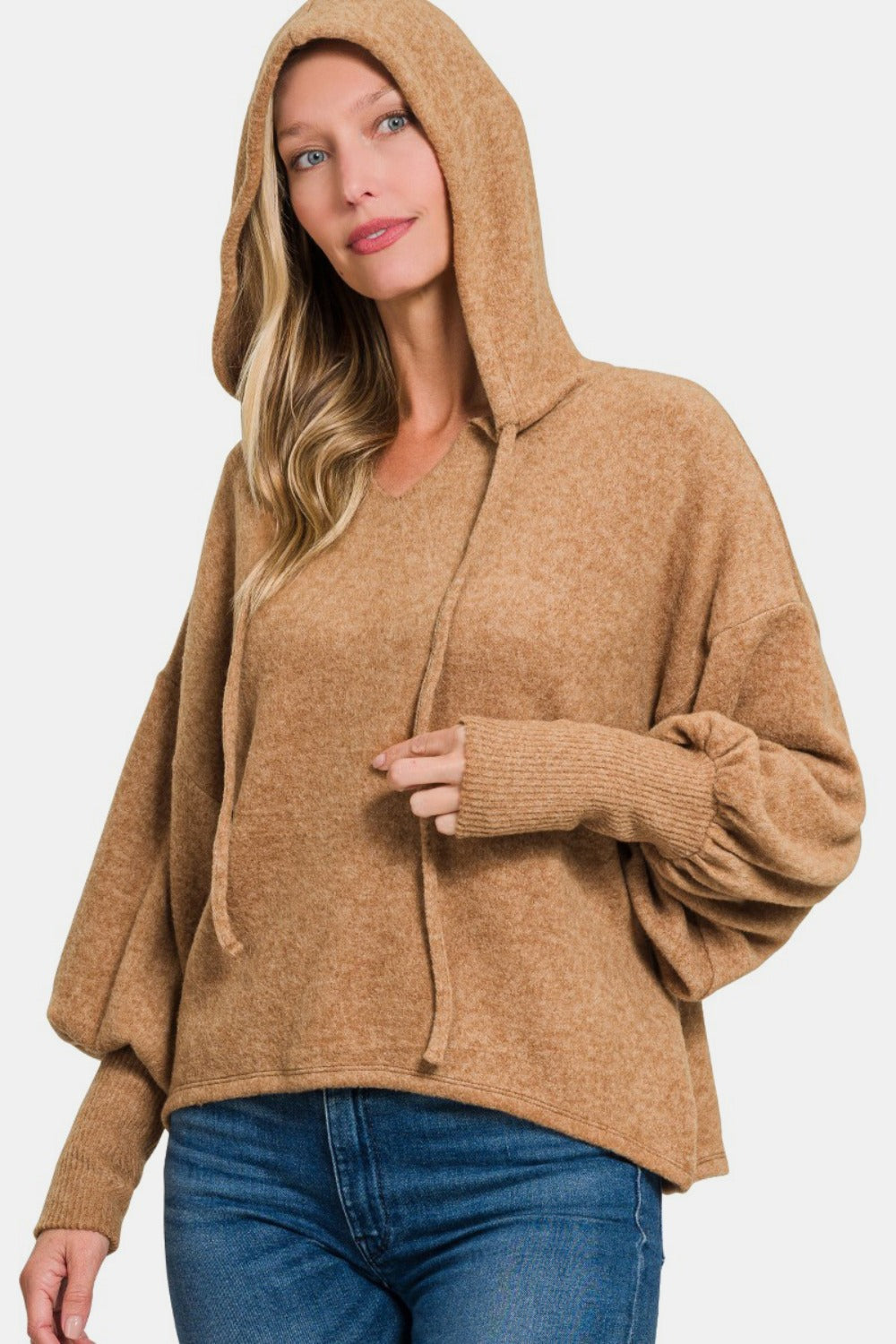 Sudadera con capucha corta con hombros caídos y diseño cepillado Hacci de Zenana