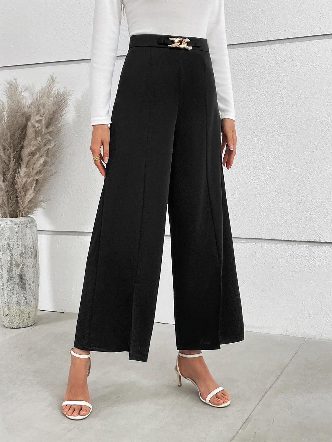 Chain Detail Slit Straight Pants - Admiresty