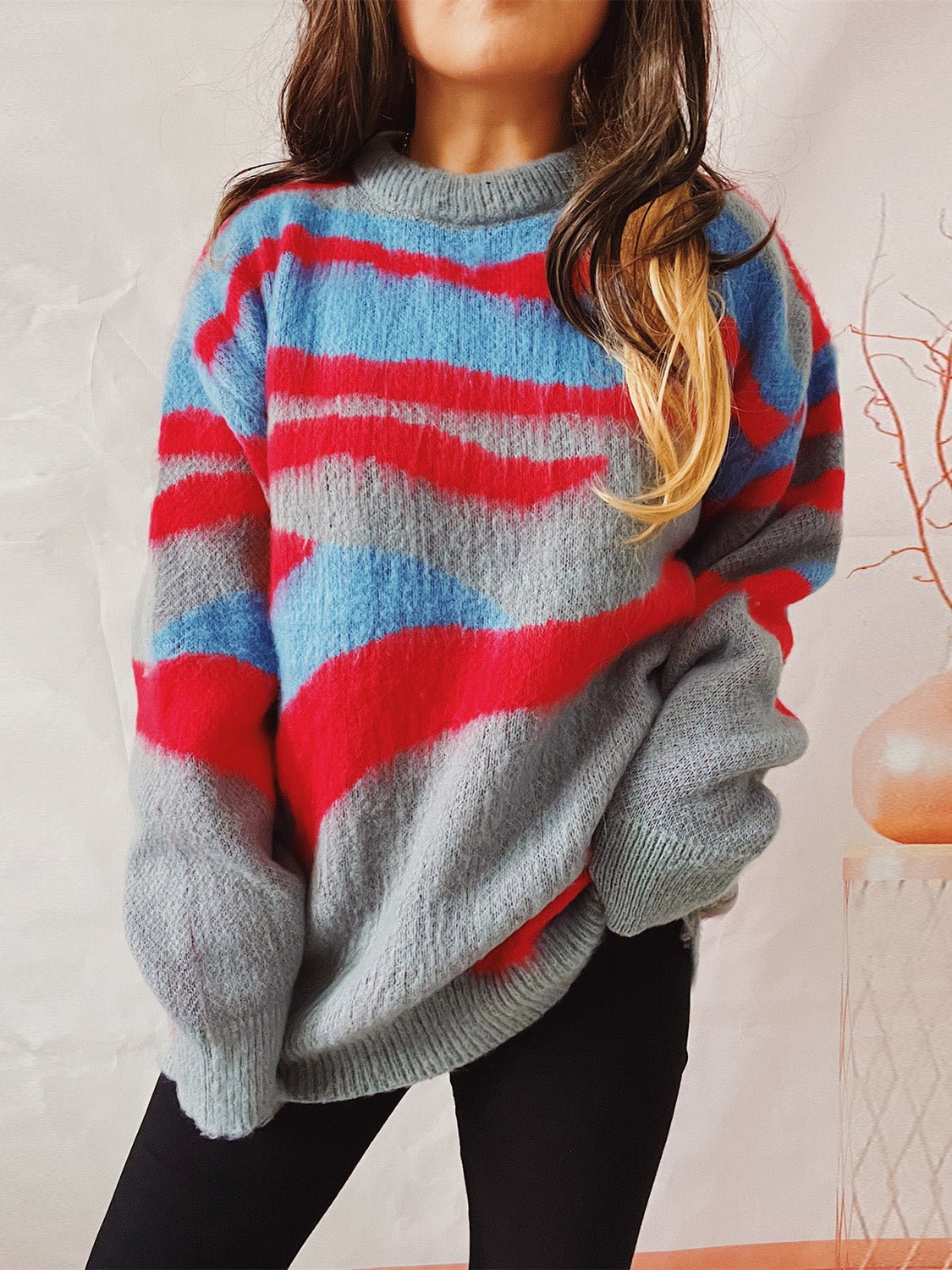 Color Block Round Neck Sweater - Admiresty