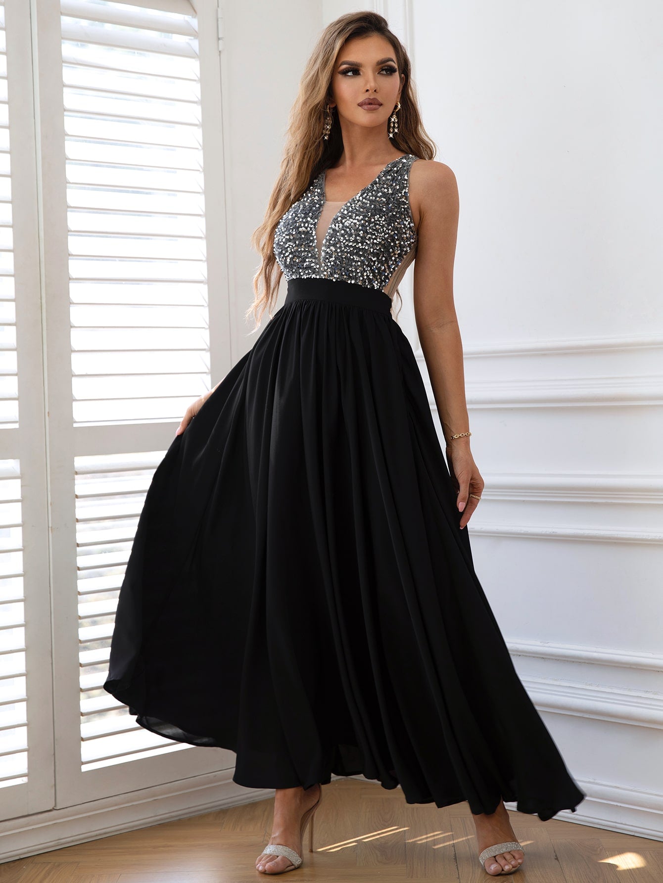 Contrast Sequin Sleeveless Maxi Dress - Admiresty