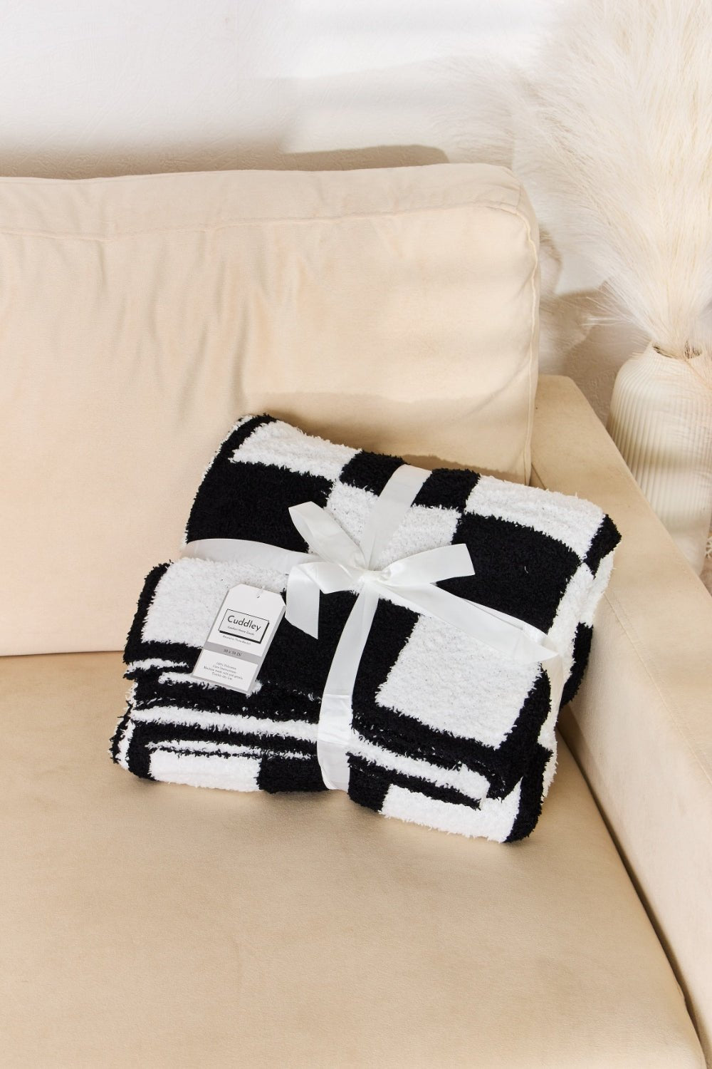 Cuddley Checkered Decorative Throw Blanket - Admiresty