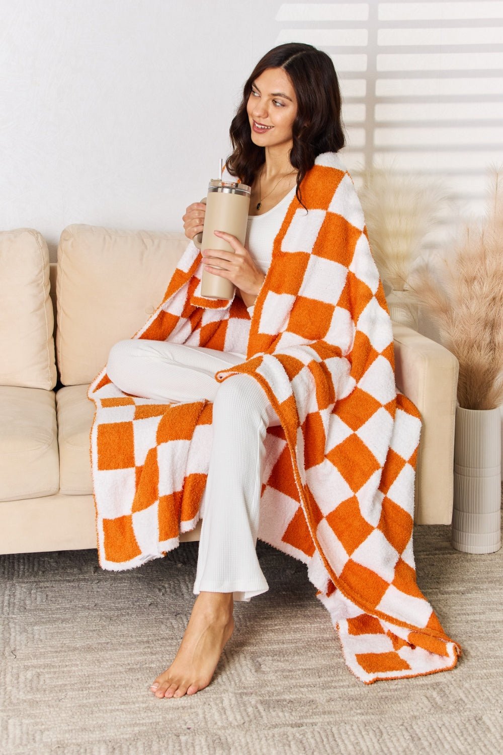 Cuddley Checkered Decorative Throw Blanket - Admiresty